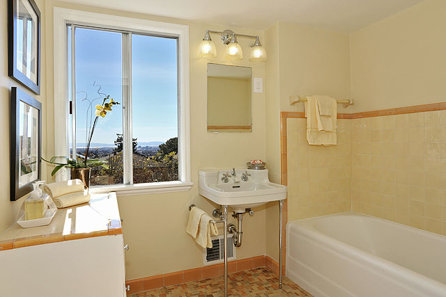 Oakland bathroom painting experts
