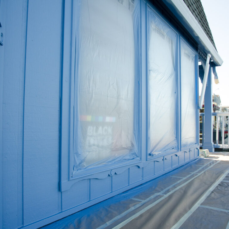 Arana Restores an Iconic Floating Home in Alameda
