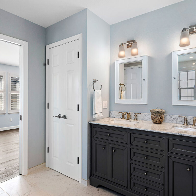 Alameda bathroom painting by Arana Craftsman Painters