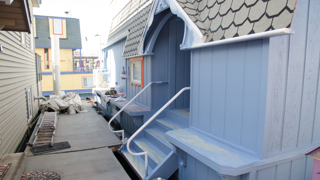 Arana Floating Home Prep and Paint Day 3-1972 (1)